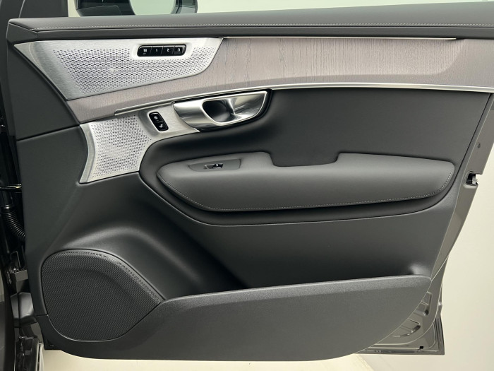Volvo XC90 T8 AWD RECHARGE DARK PLUS AUT