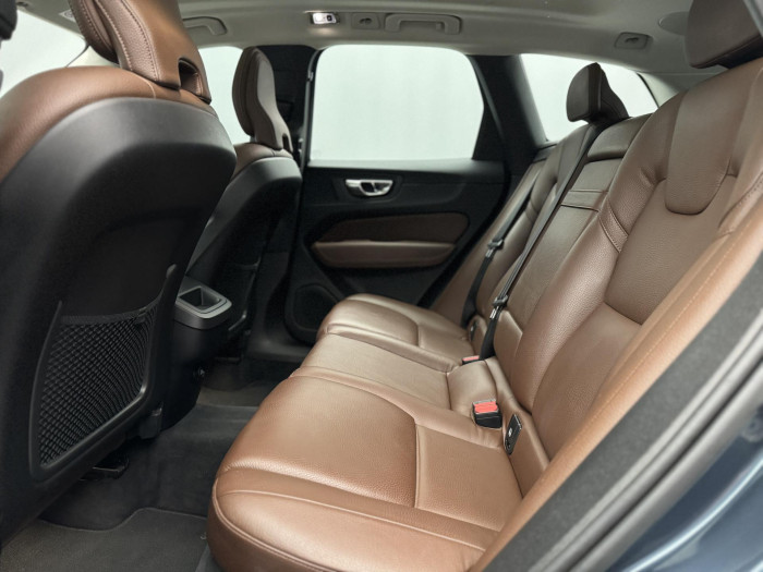 Volvo XC60 D5 AWD INSCRIPTION AUT CZ 2.0 d