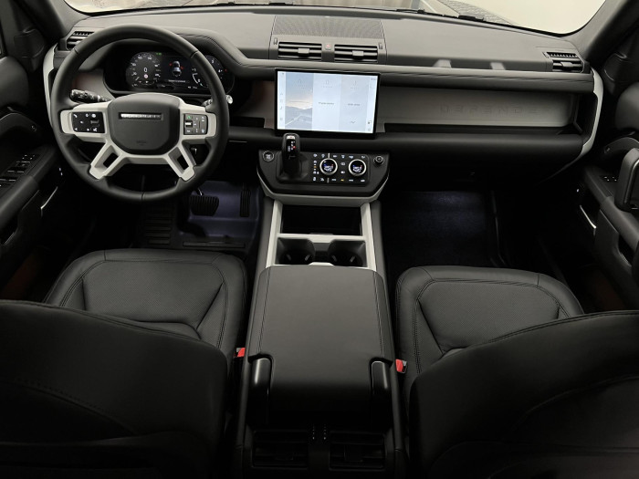 Land Rover Defender 110 D250 X-DYNAMIC SE AWD Aut 3.0 d Dynamic SE