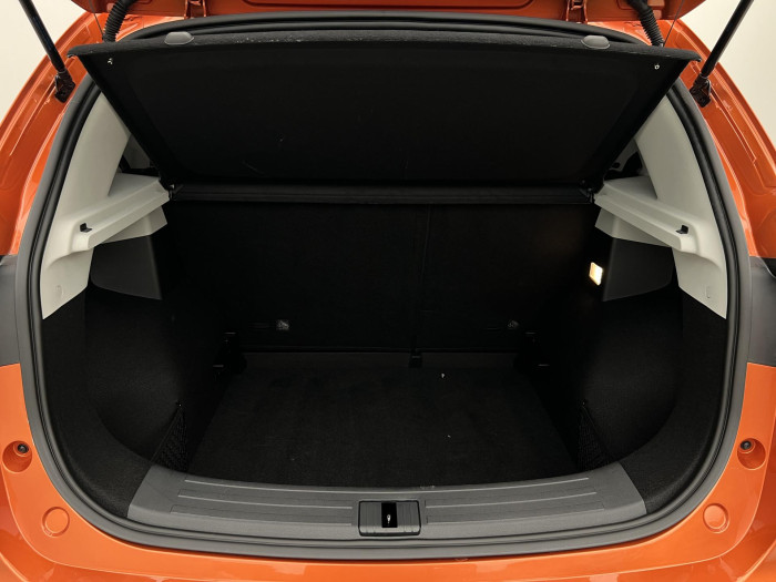 MG ZS 1.0T EXCLUSIVE AUT CZ 1.maj. 1.0 Exclusive