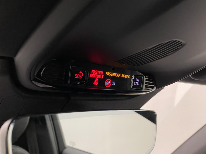 Volvo XC60 D4 AWD R-DESIGN AUT CZ 2.0 d