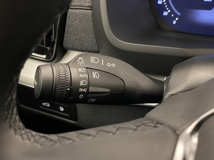 Volvo XC90 T8 AWD RECHARGE CORE AUT CZ 7m