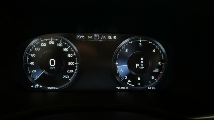 Volvo V60 B4 MOMENTUM AUT REZERVACE 2.0 Momentum