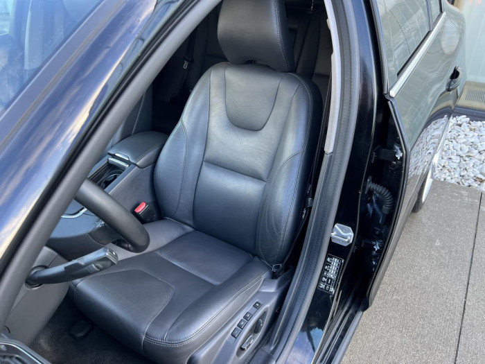 Volvo S60 D3 SUMMUM NAVIGACE 2.0 d Summum