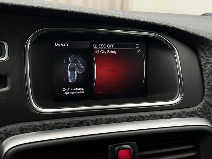 Volvo V40 D3 MOMENTUM AUT CZ 2.0 d Momentum