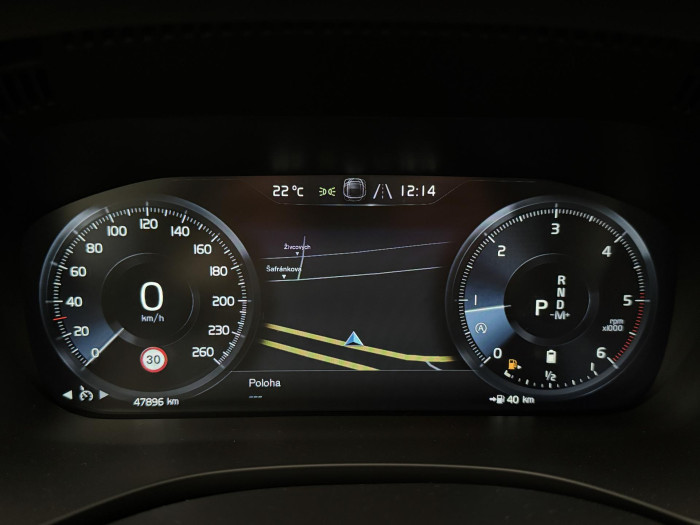 Volvo XC60 B4 AWD MOMENTUM PRO CZ 1.maj 2.0 Momentum