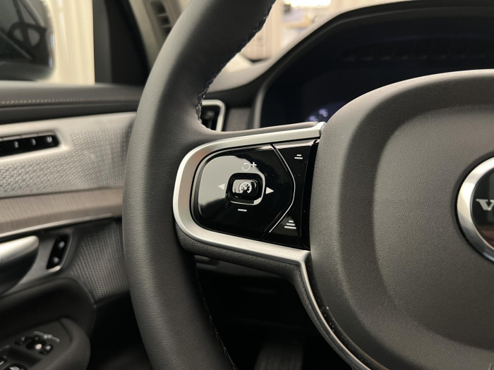 Volvo XC90 T8 AWD RECHRAGE ULTRA DARK AUT