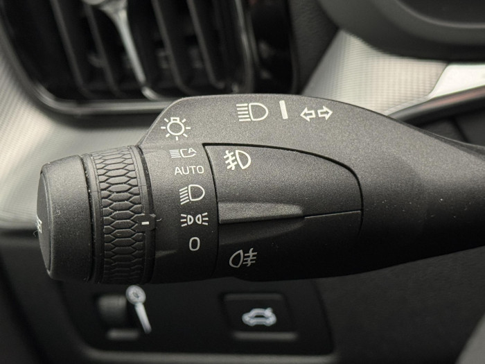 Volvo XC60 B5 AWD R-DESIGN AUT