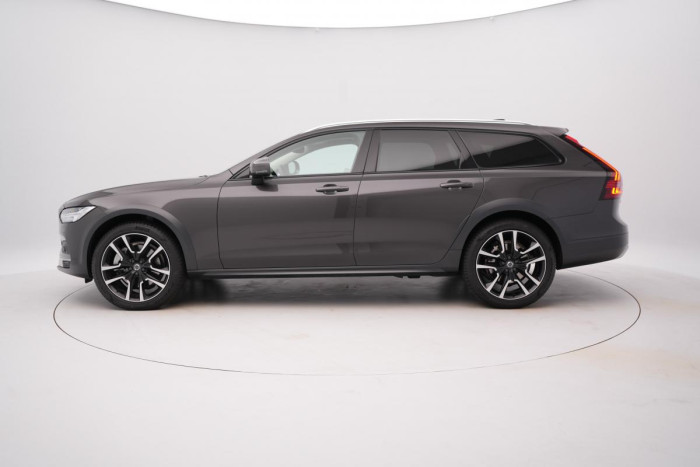 Volvo V90 CC B4 AWD PLUS REZERVACE