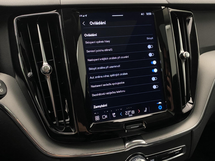 Volvo XC60 T8 AWD DARK PLUS RECHARGE AUT