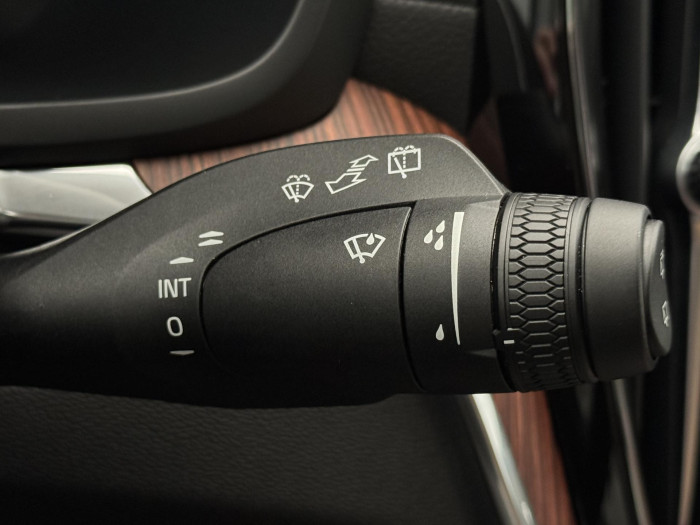 Volvo V60 CC B5 AWD ULTIMATE REZERVACE 2.0 CC CC