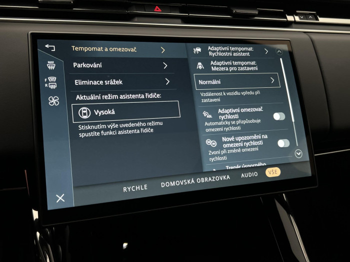 Land Rover Range Rover Sport D250 DYNAMIC SE REZERVACE 3.0 d Dynamic SE