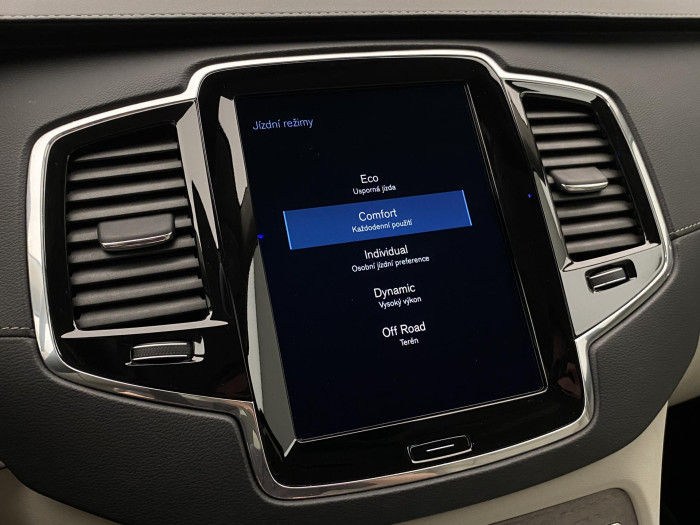 Volvo XC90 B5 AWD INSCRIPTION AUT CZ