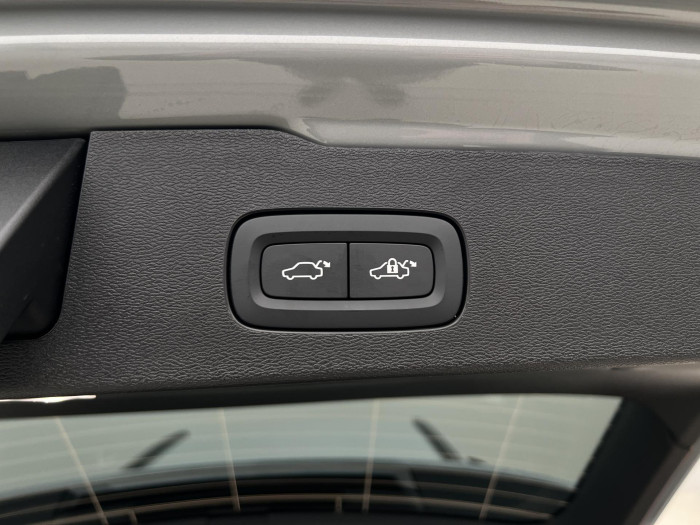 Volvo V60 B4 DARK PLUS