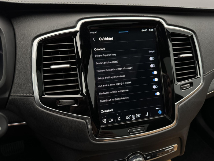 Volvo XC90 T8 AWD RECHARGE REZERVACE