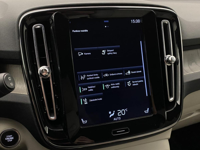 Volvo XC40 D3 AWD INSCRIPTION REZERVACE 2.0 d