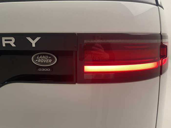 Land Rover Discovery D300 HSE AWD AUT 7míst 3.0 d