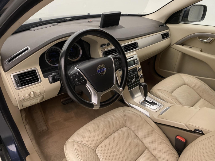 Volvo XC70 D5 AWD SUMMUM AUT CZ 2.4 d Summum