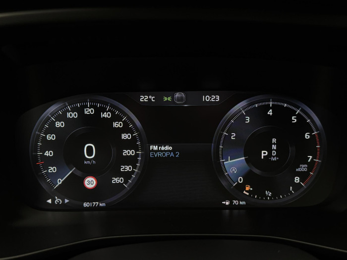 Volvo XC40 T2 MOMENTUM CORE CZ 1.5 Momentum