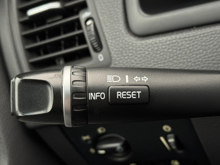 Volvo XC90 D5 AWD SUMMUM AUT 7M CZ 2.4 d Summum