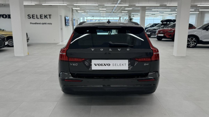 Volvo V60 B4 MOMENTUM AUT REZERVACE 2.0 Momentum
