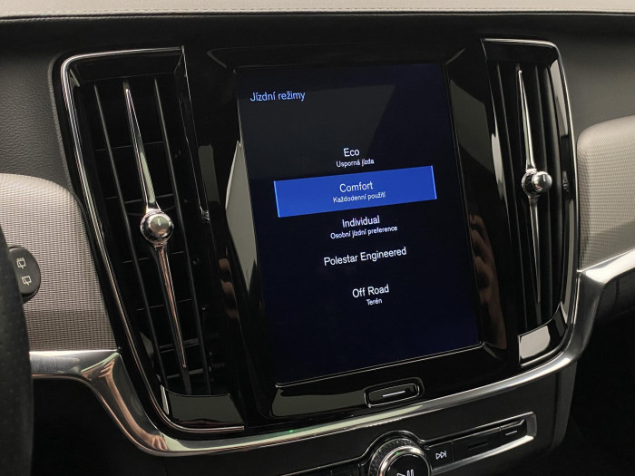 Volvo V90 CC D4 AWD MOMENTUM AUT 2.0 d CC CC Momentum
