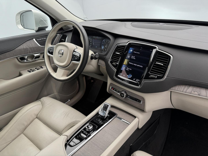 Volvo XC90 B6 AWD INSCRIPTION REZERVACE