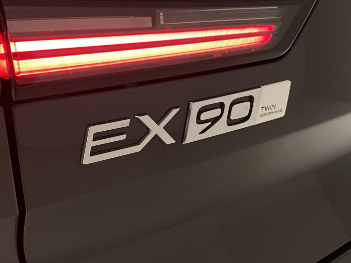 Volvo EX90 PURE ELECTRIC TWIN ULTRA 7míst