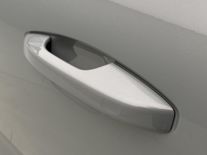 Volvo XC40 B3 DARK PLUS AUT CZ