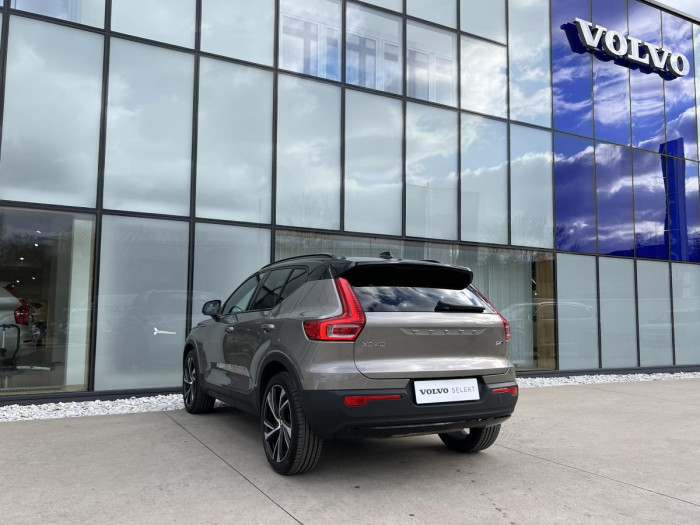 Volvo XC40 B4 AWD R-DESIGN Aut 1.maj.