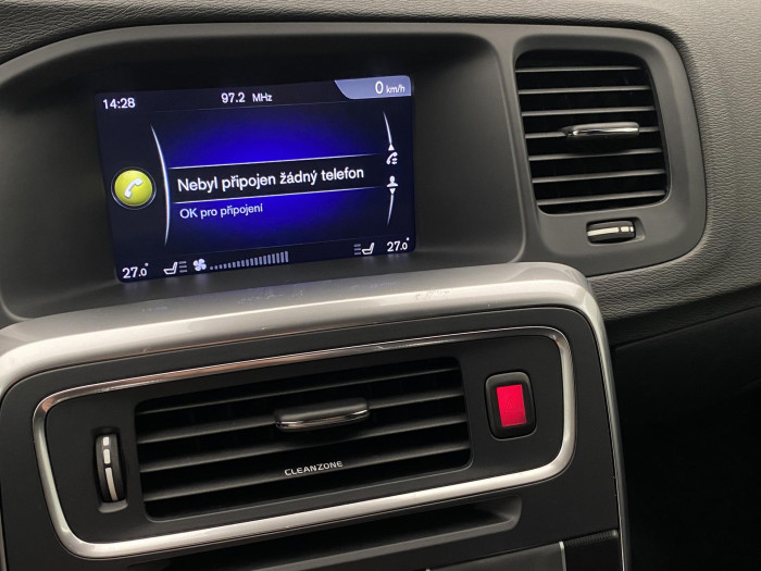 Volvo V60 T5 R-DESIGN AUT CZ