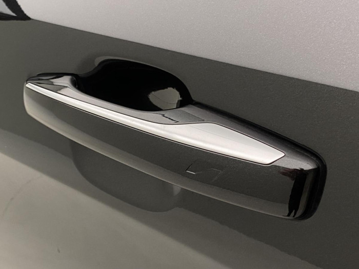 Lynk & Co 01 PHEV DCT AUT 1.maj