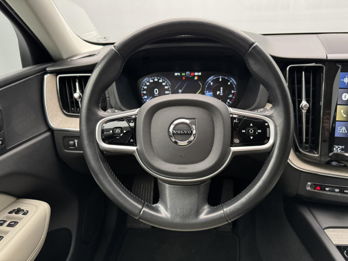 Volvo XC60 B4 INSCRIPTION AUT CZ