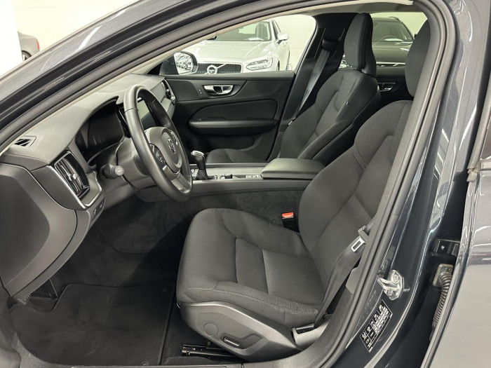 Volvo V60 D3 KINETIC NAVIGACE REZERVACE 2.0 d