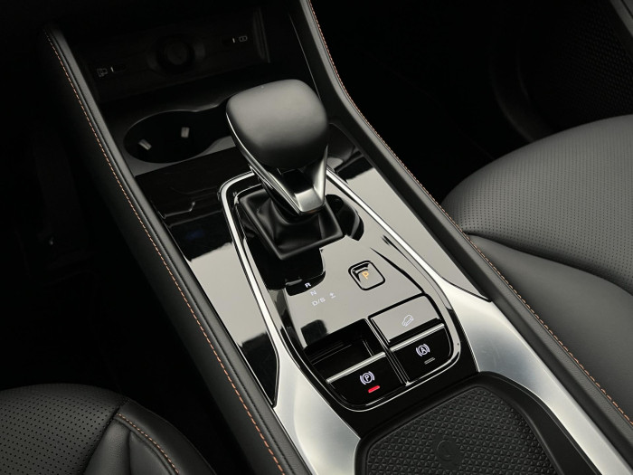 MG HS 1.5 TGI EXCLUSIVE AUT CZ 1.maj 1.5 Exclusive