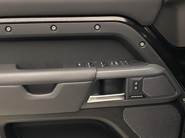 Land Rover Defender 110 P400 X-DYNAMIC HSE AWD CZ 3.0 Dynamic