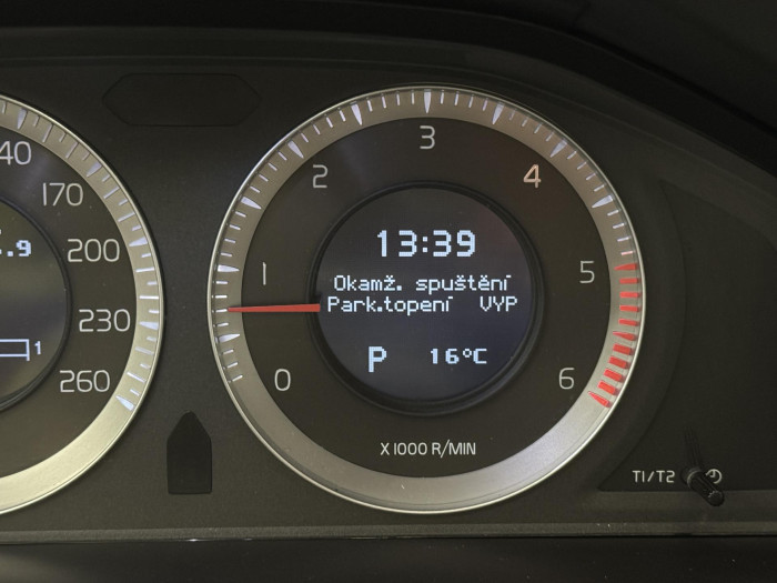 Volvo XC60 SUMMUM AUT CZ 1.maj 2.4 Summum