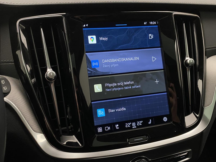 Volvo V60 B4 ULTIMATE DARK AUT REZERVACE