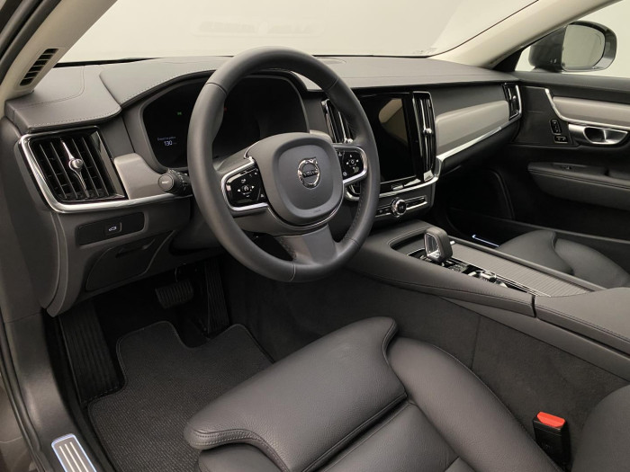 Volvo V90 CC B4 AWD PLUS AUT REZERVACE