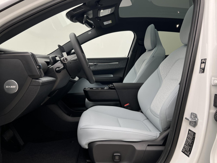 Volvo EX30 PURE ELECTRIC TWIN MOTOR ULTRA