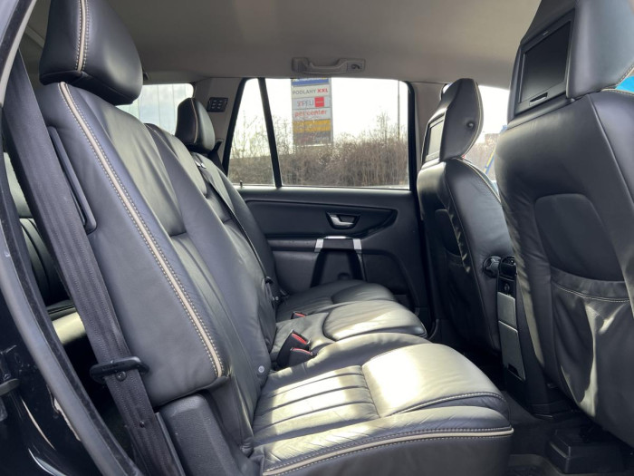 Volvo XC90 D5 AWD SUMMUM 7MÍSTNÁ 2.4 d Summum