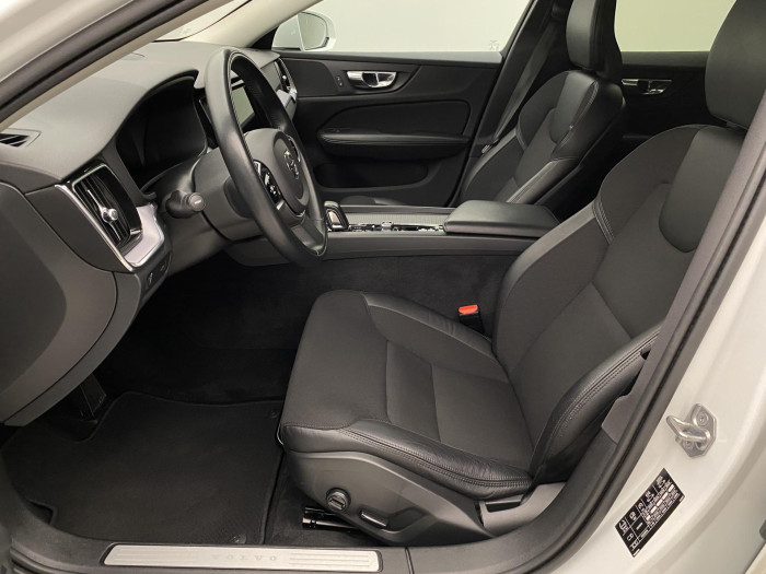 Volvo V60 CC B4 AWD MOMENTUM AUT 1.maj. 2.0 CC CC Momentum