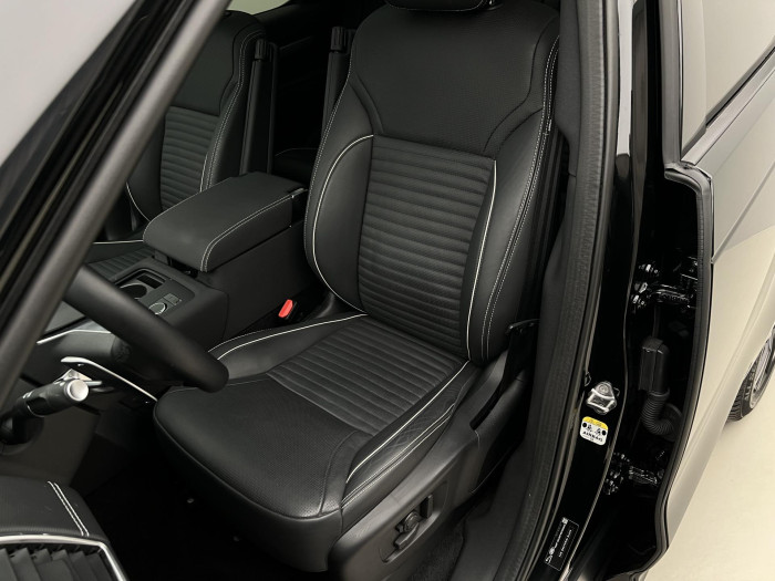 Land Rover Discovery D250 R-DYNAMIC SE AWD AUT 3.0 d Dynamic SE