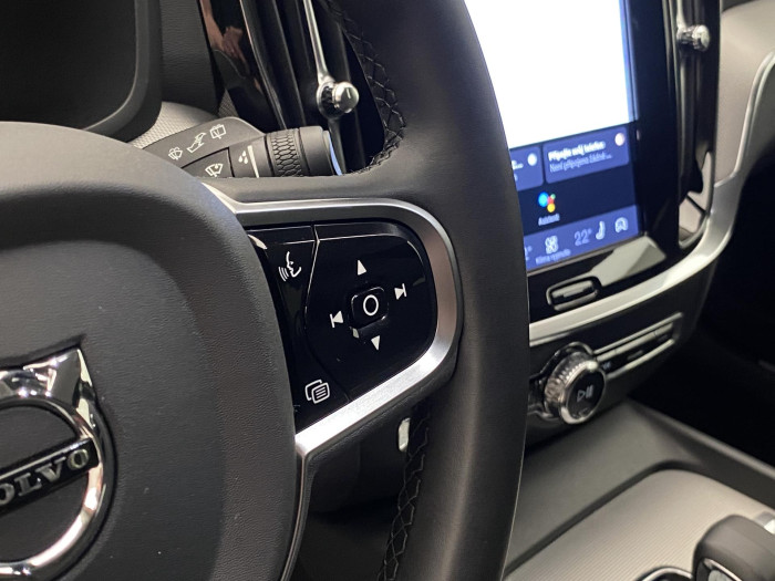 Volvo V60 B4 DARK PLUS AUT CZ