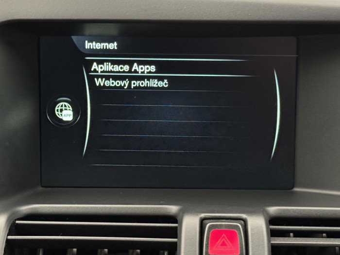 Volvo XC60 D4 MOMENTUM AUT CZ 2.4 d Momentum