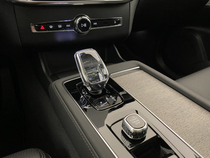 Volvo XC90 T8 AWD RECHARGE DARK ULTRA