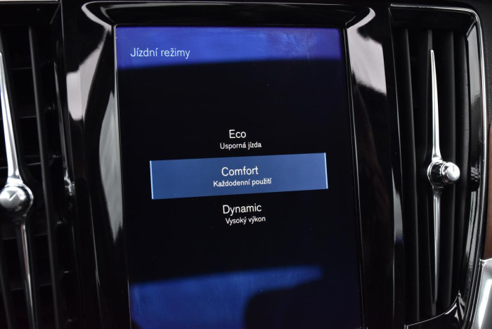Volvo S90 T6 AWD INSCRIPTION REZERVACE