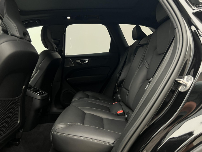Volvo XC60 B5 AWD BLACK EDITION AUT 1.maj 2.0 Edition