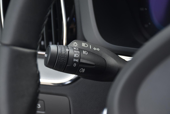 Volvo XC60 B4 AWD DARK PLUS REZERVACE 2.0 Plus