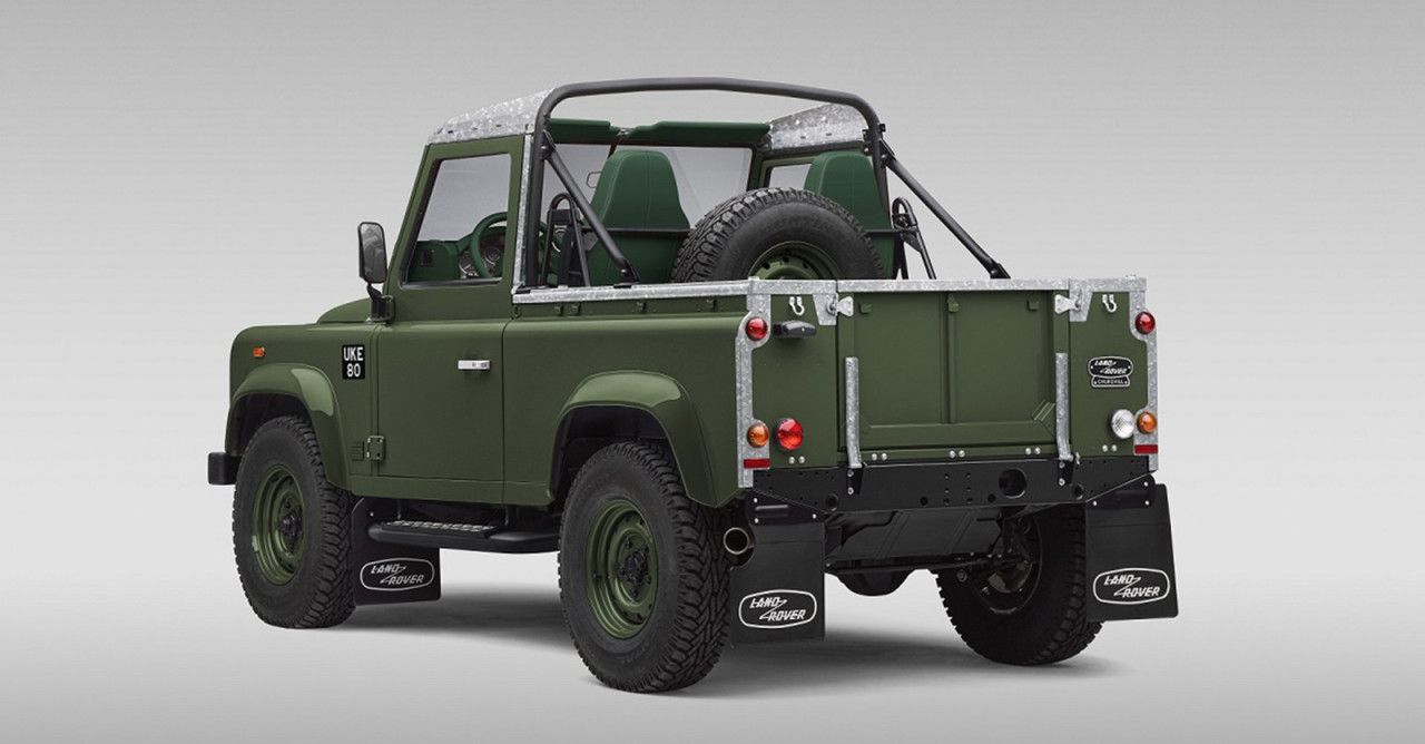 Nová limitovaná edice Defenderu V8 je inspirovaná Land Roverem Winstona Churchilla